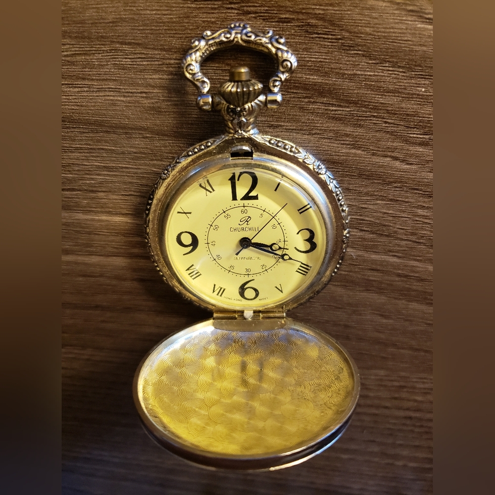 🔥 Vintage Pocket Watch - Silver Toned - Churchill
